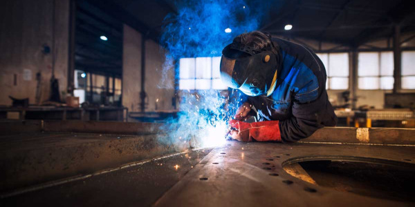 ¿Qué es el proceso FCAW y por qué es clave en soldadura industrial?